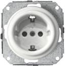 Valkoiset posliinipistorasiat