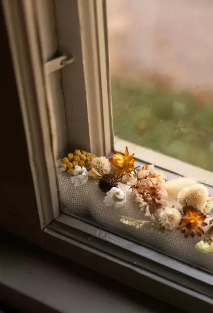 Ikkunapumpuli, lev. 25 cm - Eristepahvit, -paperit ja -levyt - 310-009-1 - 2