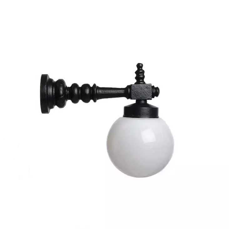 Seinävalaisin, opaalilasikuvulla - Pallovalaisimet - 504-034-31 - 1