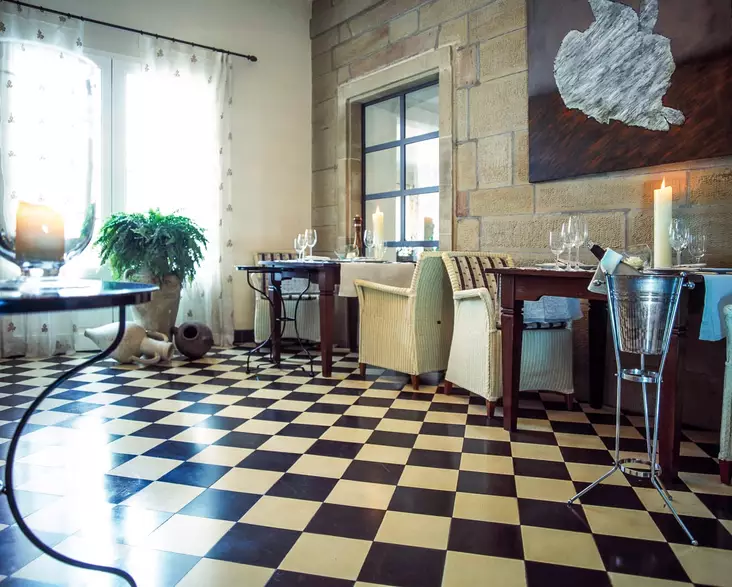 Sementtilaatta, vaaleankeltainen - Yksiväriset VIA -sementtilaatat - 011 - 1