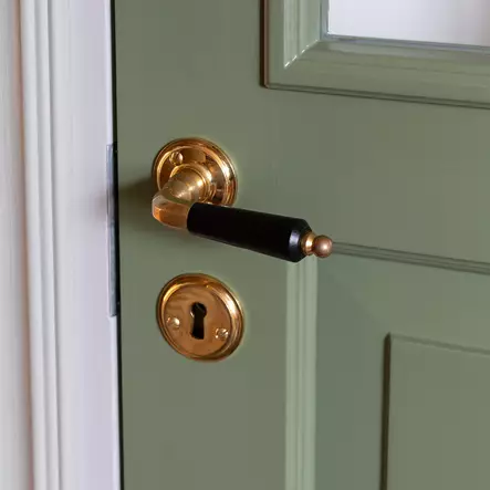 Ovenpainike ovenkahva messinki, pituus 10 cm, musta puu kädensija - Messinkiset ovenkahvat - 101-007-4 - 2