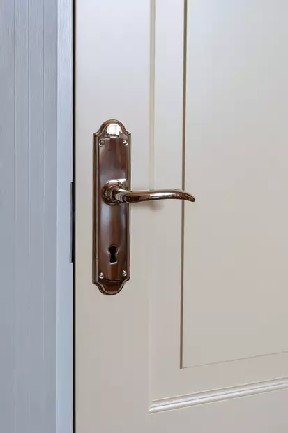 Ovenpainike Lovisa - Niklatut ovenkahvat - 101-005-5 - 2