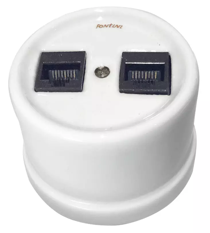 Data ja data, suojattu - Valkoiset posliinipistorasiat - 517-003-56 - 1