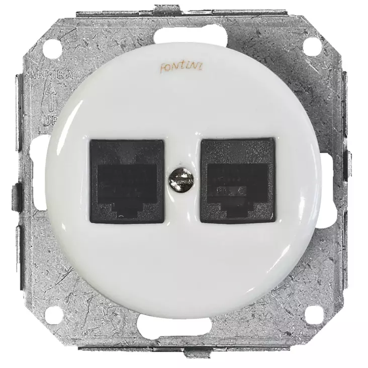 Data ja data, suojattu - Valkoiset posliinipistorasiat - 517-041-7 - 1