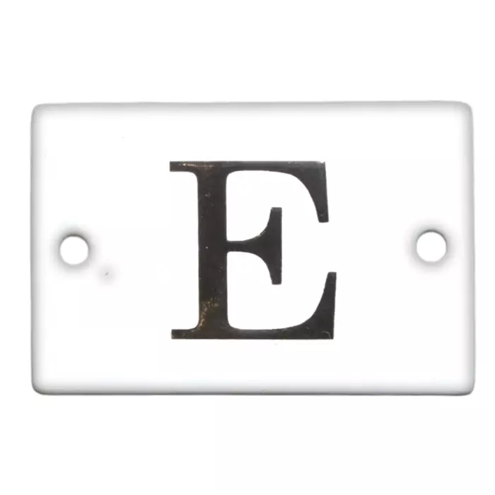 Kirjain 6 x 4 cm, emaloitu - Emaliset kirjainkilvet - 945-022-E - 1